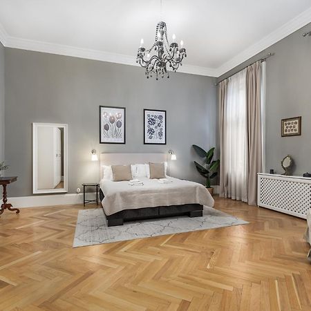 Spacious Victorian Residence By Grand Boulevard Budapest Esterno foto