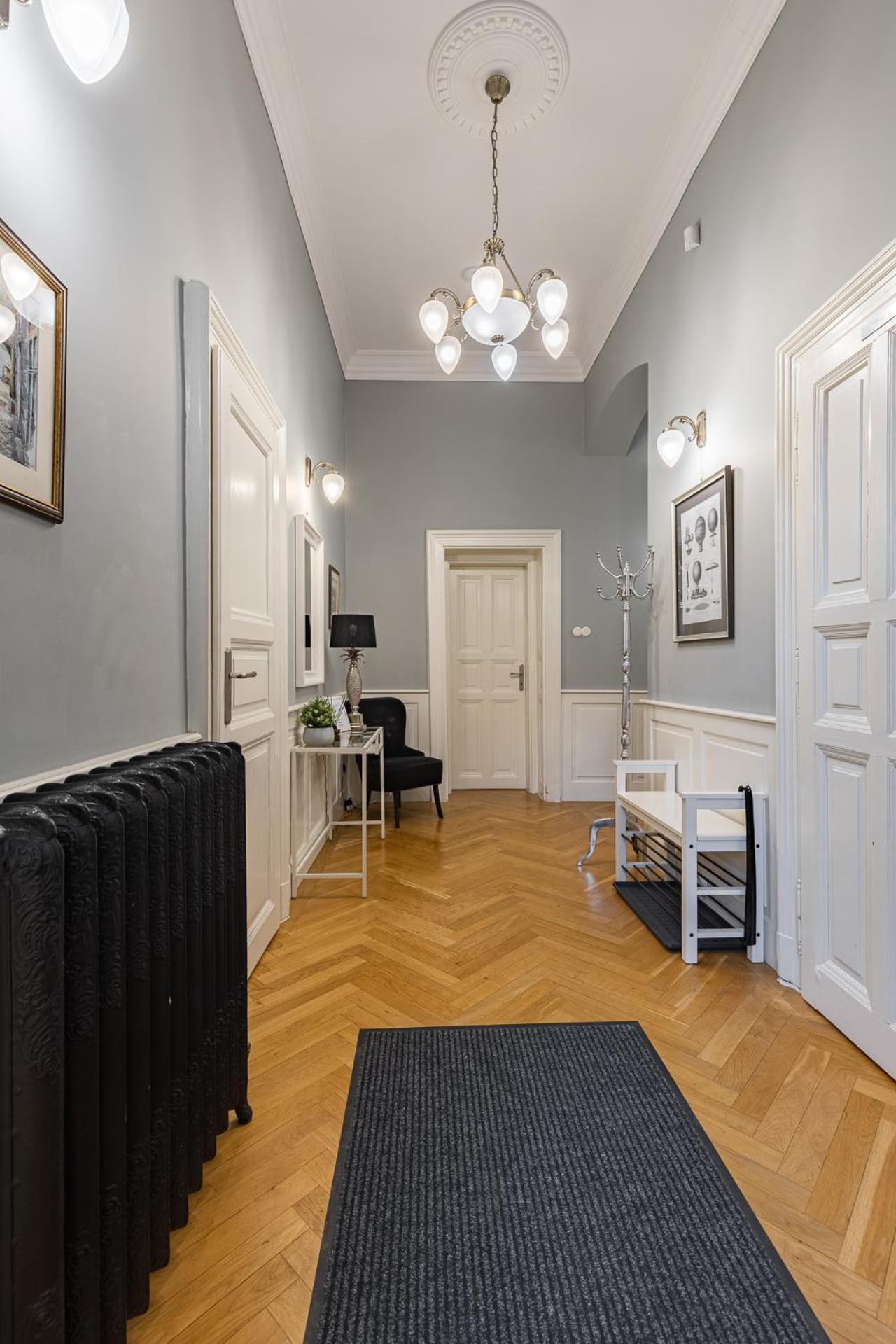 Spacious Victorian Residence By Grand Boulevard Budapest Esterno foto