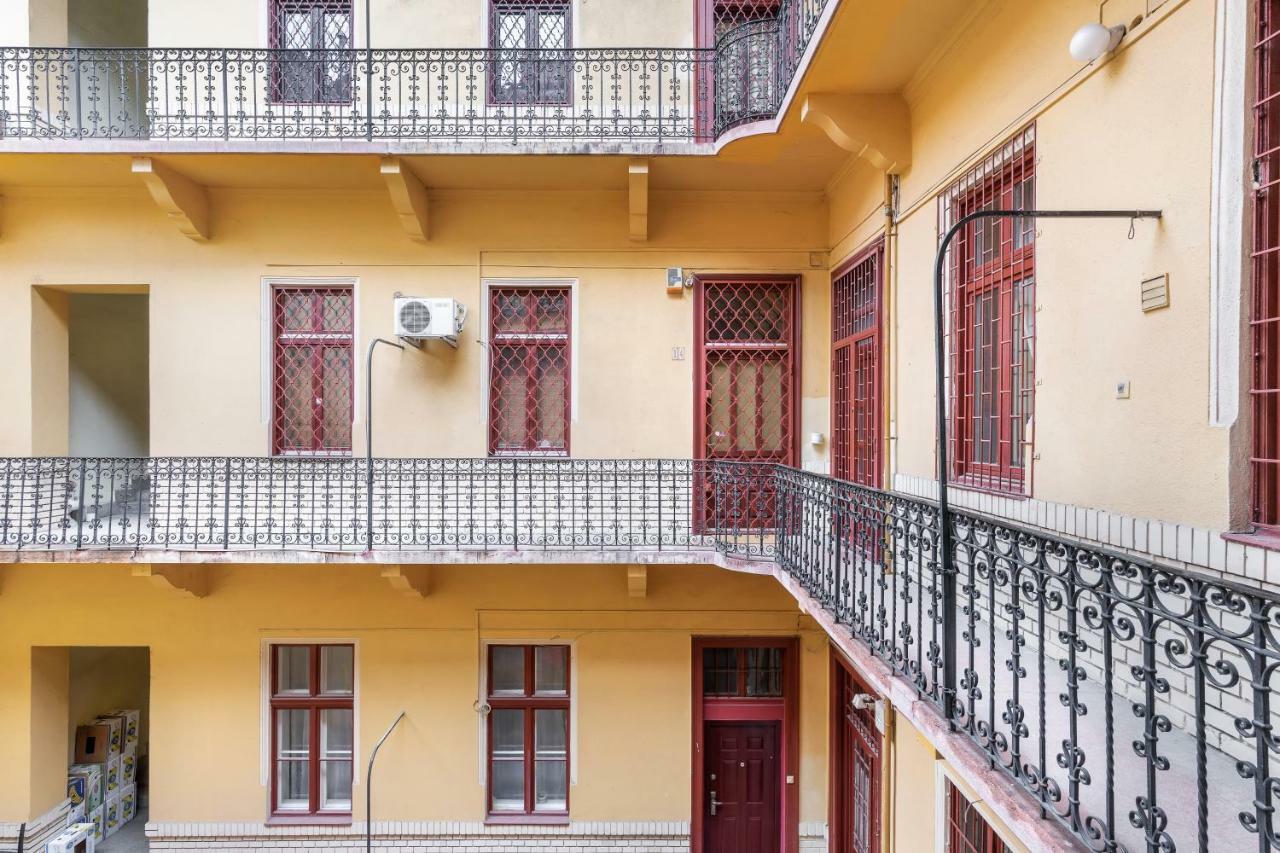 Spacious Victorian Residence By Grand Boulevard Budapest Esterno foto